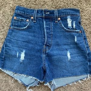 Levi’s Ribcage Shorts NWOT